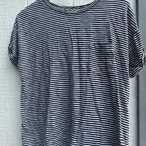 Vineyard Vines Black and White Short Sleeve Tee